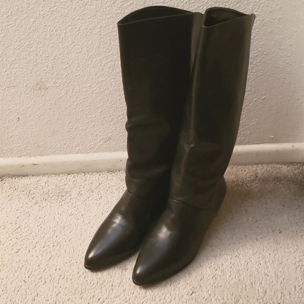 Sumi Black boots